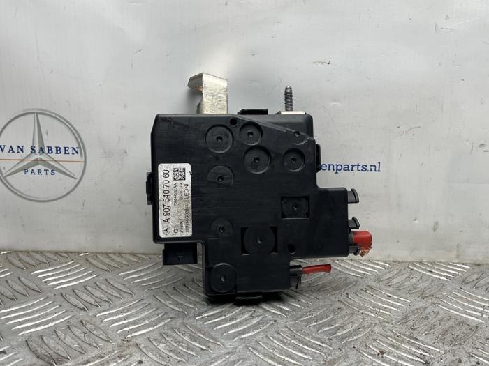 Begagnade Batterisensor Mercedes Sprinter 3,5t (907.6/910.6) 314 CDI 2.1 D FWD Pris € 90,75 Inklusive moms erbjuds av van Sabben Parts