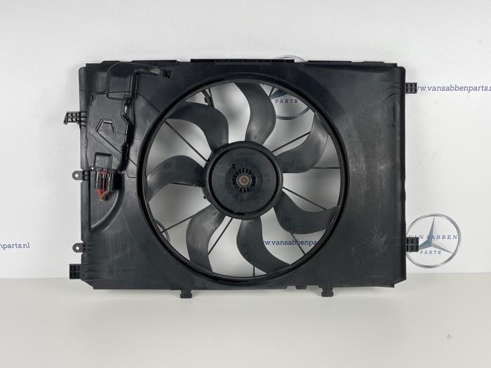 Gebruikte Wentylator Mercedes A (W176) 1.5 A-180 CDI, A-180d 16V Prijs € 75,00 Margeregeling aangeboden door van Sabben Parts
