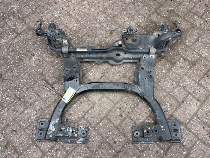 Begagnade Underram Mercedes A (W176) 1.5 A-180 CDI, A-180d 16V Pris € 80,00 Marginaltabell erbjuds av van Sabben Parts
