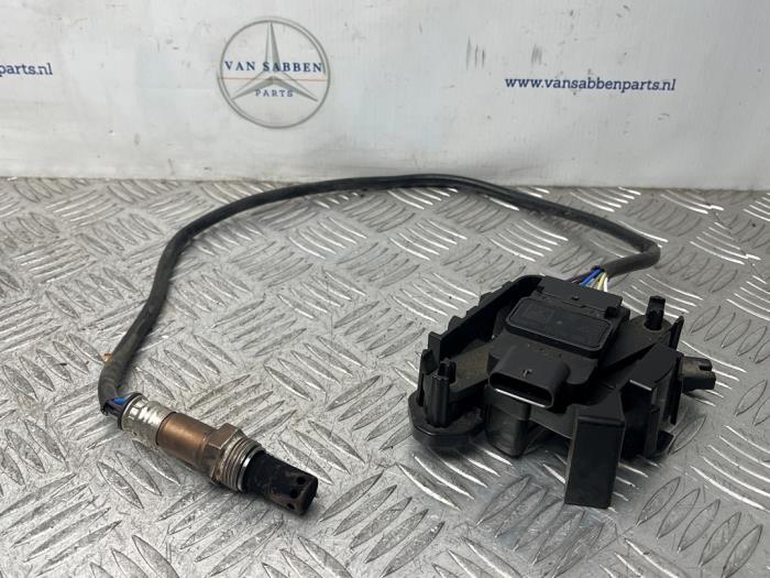 Begagnade NOx-sensor Mercedes Vito (447.6) 2.0 114 CDI 16V Pris € 151,25 Inklusive moms erbjuds av van Sabben Parts