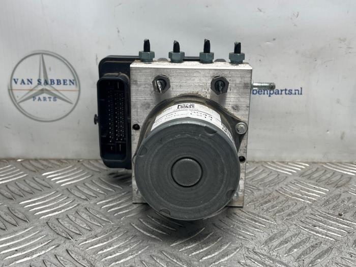 Usagé Bloc ABS Mercedes Vito (447.6) 2.0 114 CDI 16V Prix € 121,00 Prix TTC proposé par van Sabben Parts