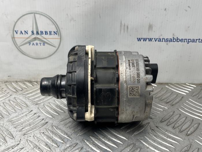 Begagnade Extra vattenpump Mercedes Vito (447.6) 2.0 114 CDI 16V Pris € 72,60 Inklusive moms erbjuds av van Sabben Parts