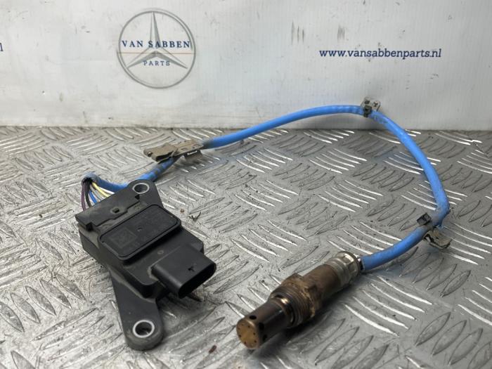 Begagnade NOx-sensor Mercedes Vito (447.6) 2.0 114 CDI 16V Pris € 108,90 Inklusive moms erbjuds av van Sabben Parts