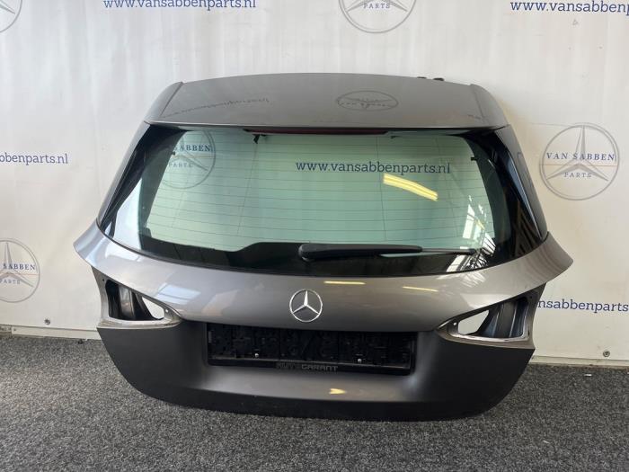 Begagnade Baklucka Mercedes A (177.0) 1.3 A-180 Turbo 16V Pris € 400,00 Marginaltabell erbjuds av van Sabben Parts