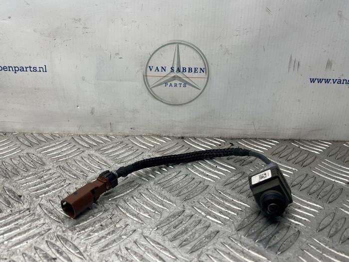 Begagnade Backkamera Mercedes A (177.0) 1.3 A-200 Turbo 16V Pris € 100,00 Marginaltabell erbjuds av van Sabben Parts
