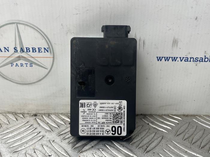 Begagnade Radarsensor Mercedes Sprinter 3,5t (907.6/910.6) 314 CDI 2.1 D FWD Pris € 90,75 Inklusive moms erbjuds av van Sabben Parts