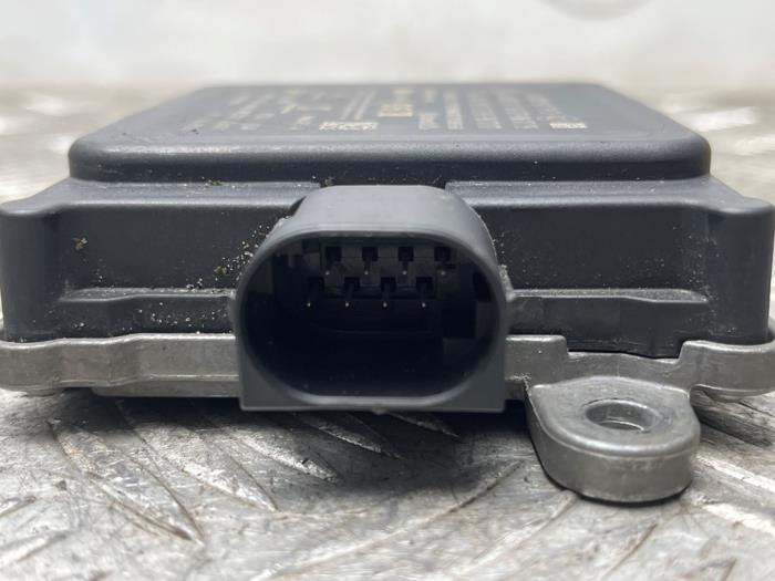 Radarsensor från en Mercedes-Benz E (W213) E-200d 2.0 Turbo 16V 2020