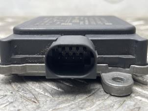 Radarsensor från en Mercedes-Benz E (W213) E-200d 2.0 Turbo 16V 2020