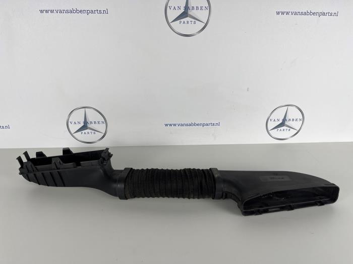 Begagnade Luftintagsslang Mercedes B (W246/W242) 1.6 B-180 BlueEFFICIENCY Turbo 16V Pris € 40,00 Marginaltabell erbjuds av van Sabben Parts