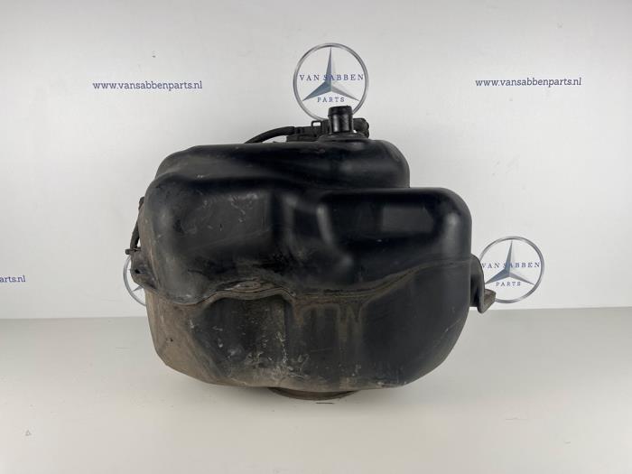 Gebrauchte Adblue Tank Mercedes Sprinter 3,5t (906.63) 319 CDI,BlueTEC V6 24V Preis € 665,50 Mit Mehrwertsteuer angeboten von van Sabben Parts
