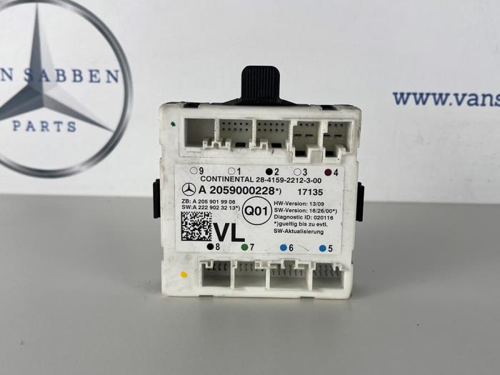 Używane Modul centralnego zamka Mercedes C (W205) 2.2 C-220 CDI 16V BlueTEC Cena € 25,00 Procedura marży oferowane przez van Sabben Parts