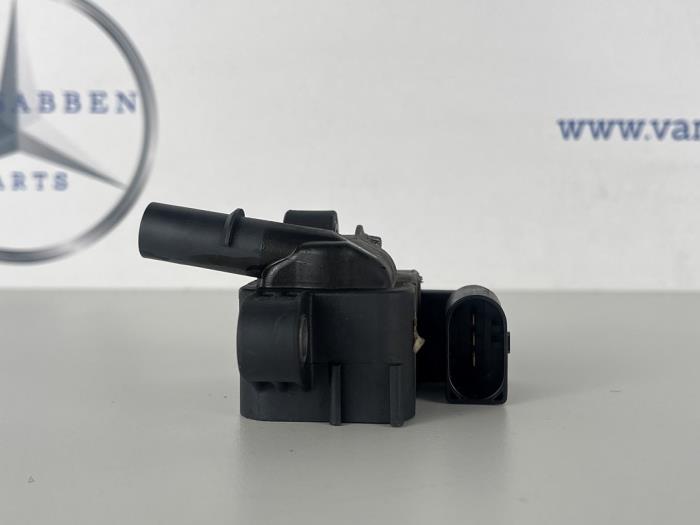 Gebrauchte Zündspule Mercedes C (W206) C-180 1.5 EQ Boost Preis € 20,00 Margenregelung angeboten von van Sabben Parts