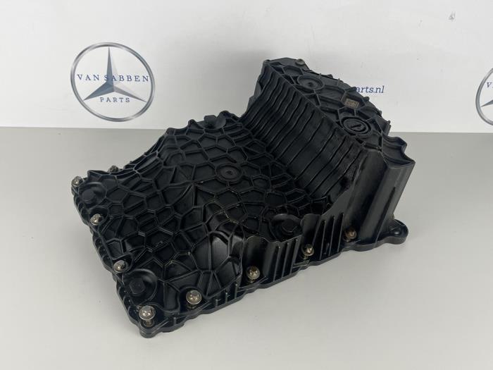Gebrauchte Ölwanne Mercedes C (W206) C-180 1.5 EQ Boost Preis € 100,00 Margenregelung angeboten von van Sabben Parts