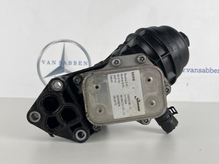 Gebrauchte Ölfiltergehäuse Mercedes A (W176) 1.6 A-180 16V Preis € 35,00 Margenregelung angeboten von van Sabben Parts