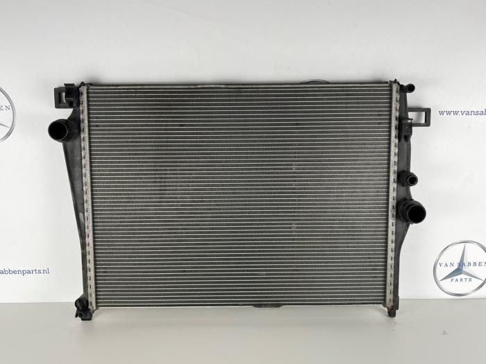 Usagé Radiateur Mercedes C Estate (S205) C-180 BlueTEC, C-180 d 1.6 16V Prix € 75,00 Règlement à la marge proposé par van Sabben Parts