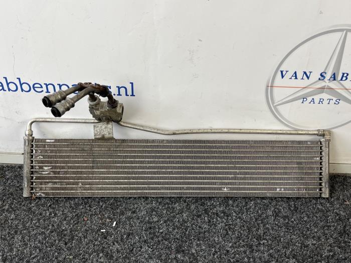 Gebrauchte Ölkühler Mercedes C Estate (S205) C-180 BlueTEC, C-180 d 1.6 16V Preis € 200,00 Margenregelung angeboten von van Sabben Parts