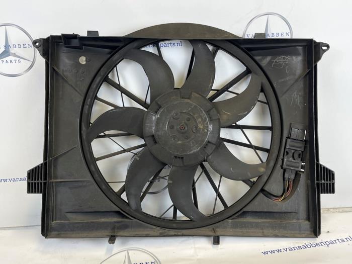 Gebrauchte Kühlerventilator Mercedes SL (R230) 5.0 SL-500 V8 24V Preis € 150,00 Margenregelung angeboten von van Sabben Parts