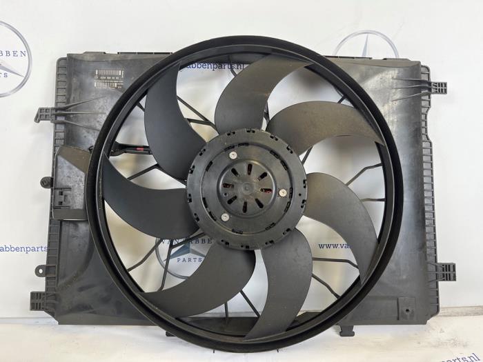 Usagé Wentylator Mercedes E Estate (S212) E-220 16V BlueTEC Prix € 90,00 Règlement à la marge proposé par van Sabben Parts