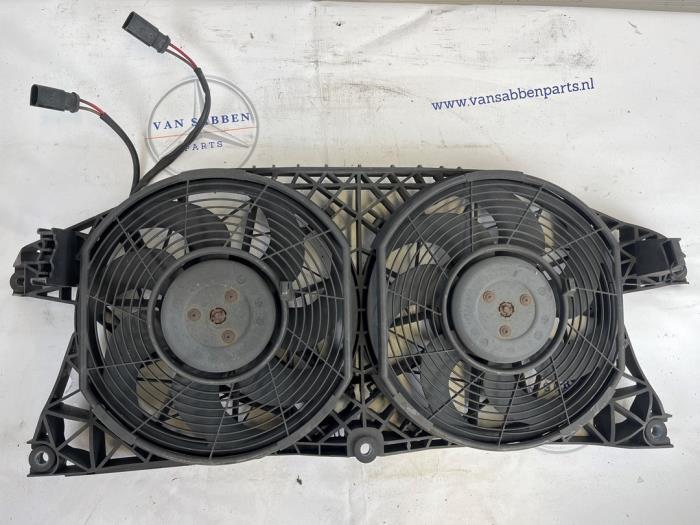Używane Wentylator Mercedes Vito (639.6) 2.2 111 CDI 16V Cena € 121,00 Z VAT oferowane przez van Sabben Parts