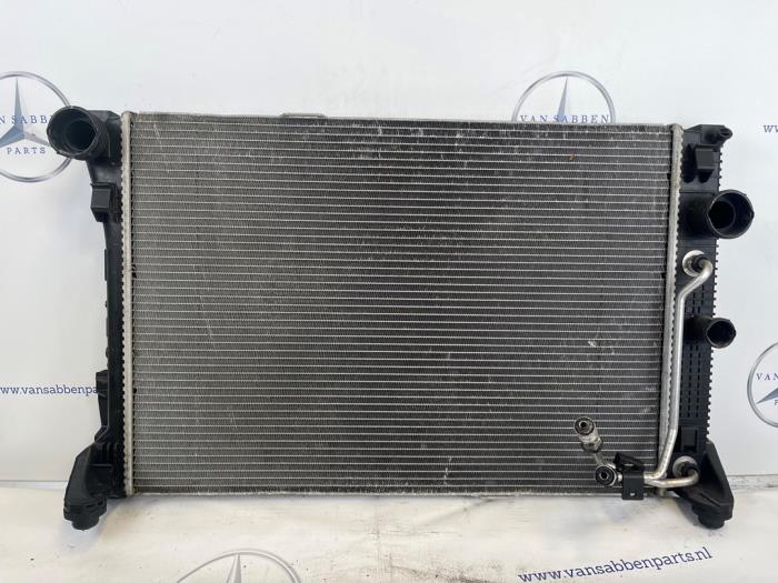 Gebrauchte Kühler Mercedes C (W204) 2.2 C-200 CDI 16V Preis € 100,00 Margenregelung angeboten von van Sabben Parts