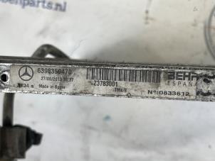 Klima Kondensor van een Mercedes-Benz Vito (639.6) 2.2 113 CDI 16V Euro 5 2012
