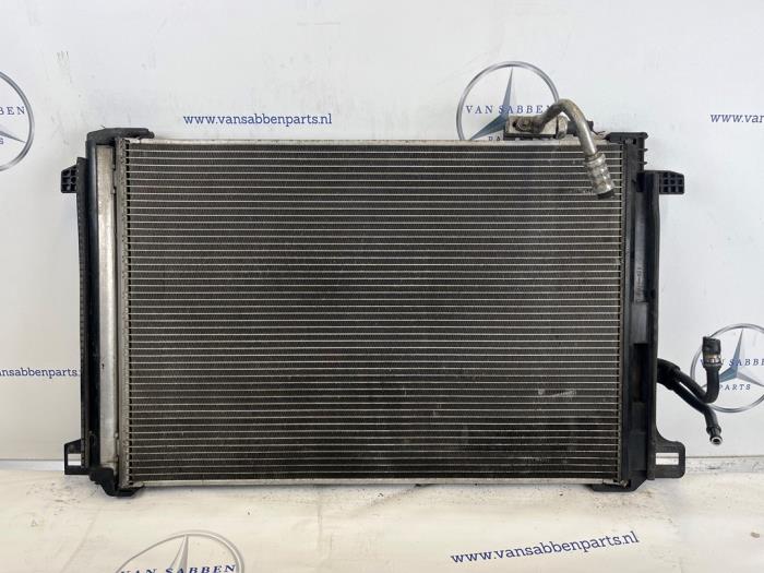 Gebrauchte Klima Kondensor Mercedes E (W212) E-200 CDI 16V BlueEfficiency,BlueTEC Preis € 50,00 Margenregelung angeboten von van Sabben Parts