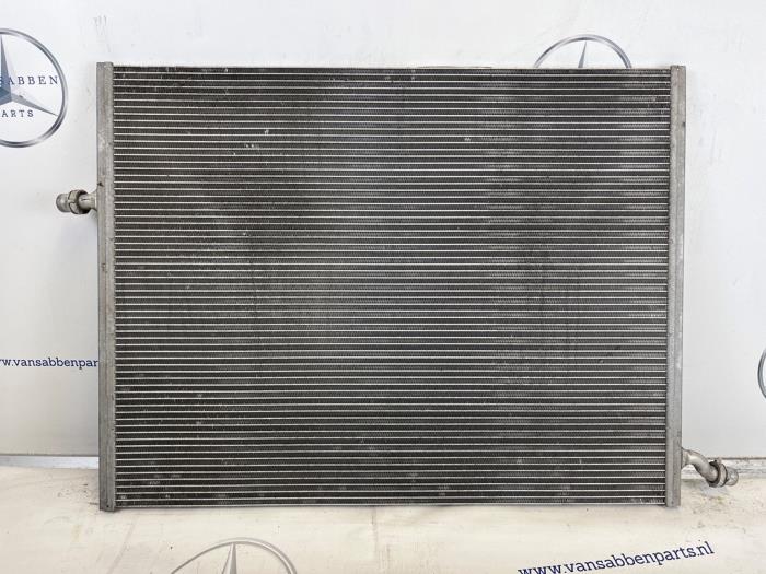 Używane Chlodnica Mercedes S (222.0/222.1) 3.0 S-350 BlueTEC, S-350d 24V Cena € 100,00 Procedura marży oferowane przez van Sabben Parts