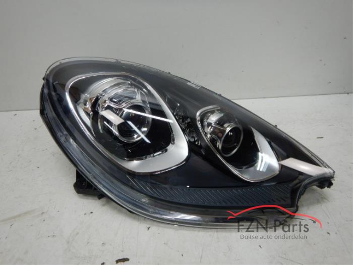 Używane Reflektor prawy Porsche Macan (95B) Cena € 799,00 Z VAT oferowane przez FZN Parts