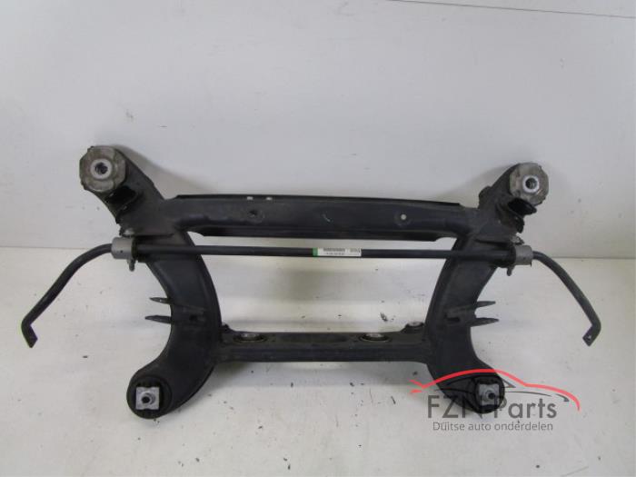 Begagnade Underram Mercedes C (W205) Pris € 299,00 Inklusive moms erbjuds av FZN Parts