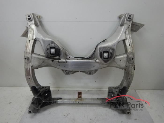 Begagnade Underram BMW 5 serie (F10) Pris € 249,01 Inklusive moms erbjuds av FZN Parts