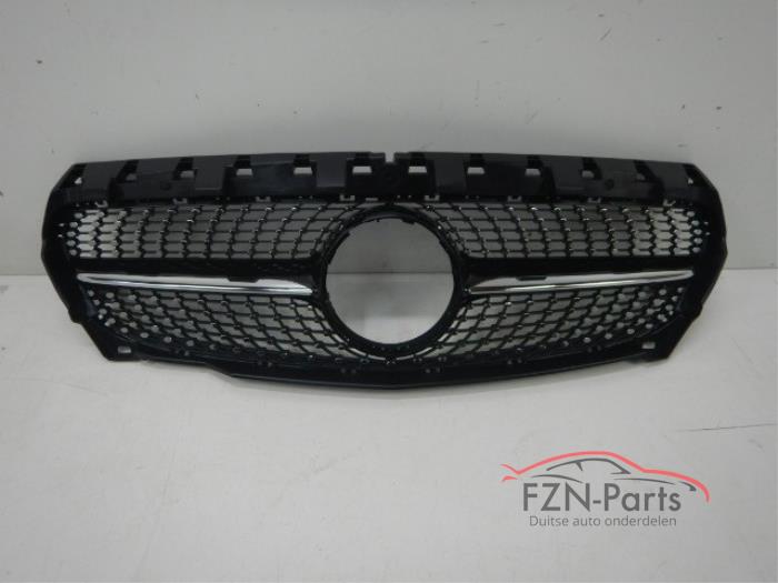 Używane Grill Mercedes CLA AMG (117.3) Cena € 349,00 Z VAT oferowane przez FZN Parts