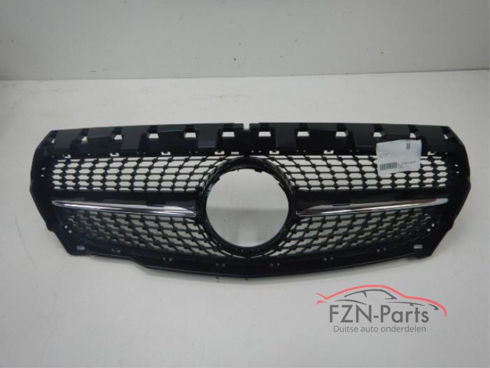 Używane Grill Mercedes CLA (117.3) 2.0 CLA-220 Turbo 16V 4-Matic Cena € 199,00 Z VAT oferowane przez FZN Parts