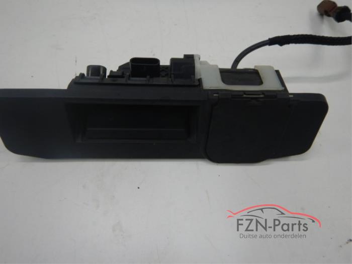 Begagnade Backkamera Mercedes B (W247) 2.0 B-180d Pris € 199,00 Inklusive moms erbjuds av FZN Parts