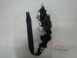 Usados Cinturón de seguridad izquierda delante Volkswagen Golf VII (AUA) Precio € 299,00 IVA incluido ofrecido por FZN Parts