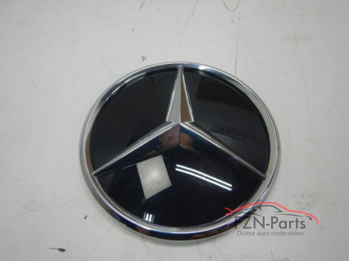 Używane Emblemat Mercedes G (463) Cena € 99,00 Z VAT oferowane przez FZN Parts