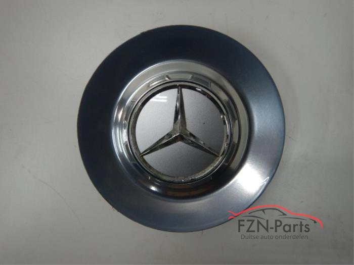 Używane Emblemat Mercedes C-Klasse AMG (W205) Cena € 99,00 Z VAT oferowane przez FZN Parts