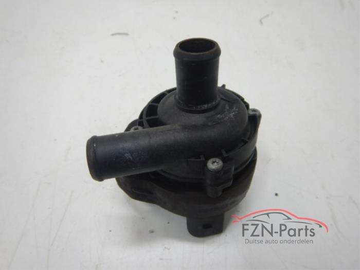 Begagnade Vattenpump Mercedes C-Klasse Pris € 99,00 Inklusive moms erbjuds av FZN Parts