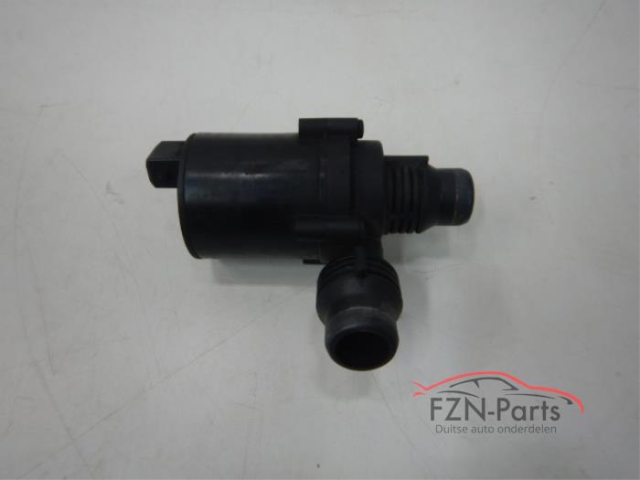 Begagnade Vattenpump BMW Z4 Roadster (E85) 2.0 16V Pris € 75,00 Inklusive moms erbjuds av FZN Parts