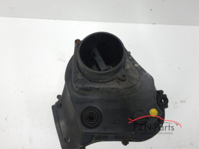 Begagnade Luftfilterhus Audi A8 (D4) Pris € 99,00 Inklusive moms erbjuds av FZN Parts