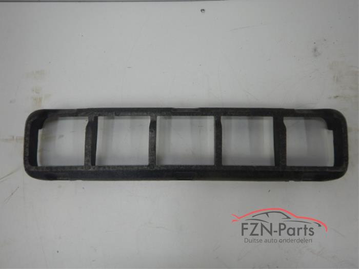 Begagnade Lufttratt Mercedes G (463) Pris € 75,00 Inklusive moms erbjuds av FZN Parts