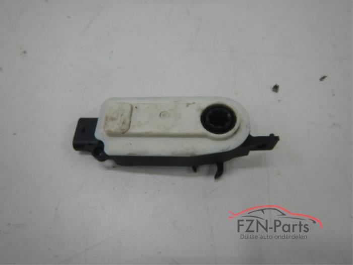 Begagnade Lufttratt Mercedes B-Klasse Pris € 29,00 Inklusive moms erbjuds av FZN Parts