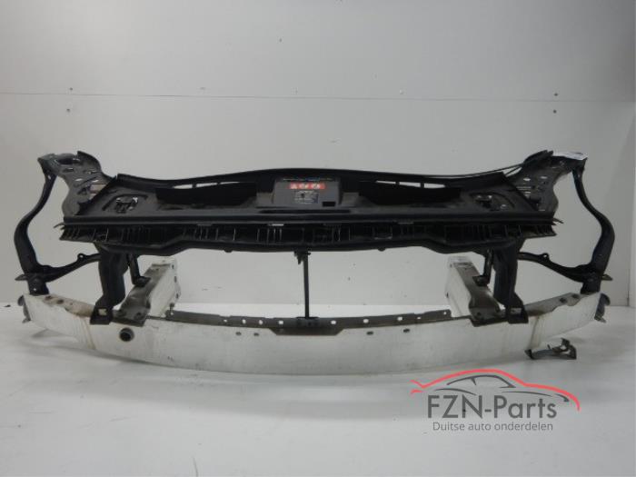 Begagnade Front Mercedes CLS (C218) Pris € 599,00 Inklusive moms erbjuds av FZN Parts