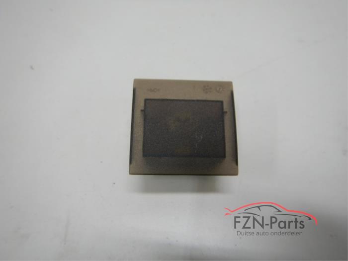 Begagnade Ljussensor Volkswagen Touran Pris € 19,00 Inklusive moms erbjuds av FZN Parts