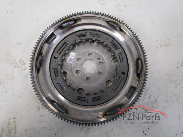 Gebrauchte Schwungrad Volkswagen Golf VII (AUA) Preis € 199,00 Mit Mehrwertsteuer angeboten von FZN Parts