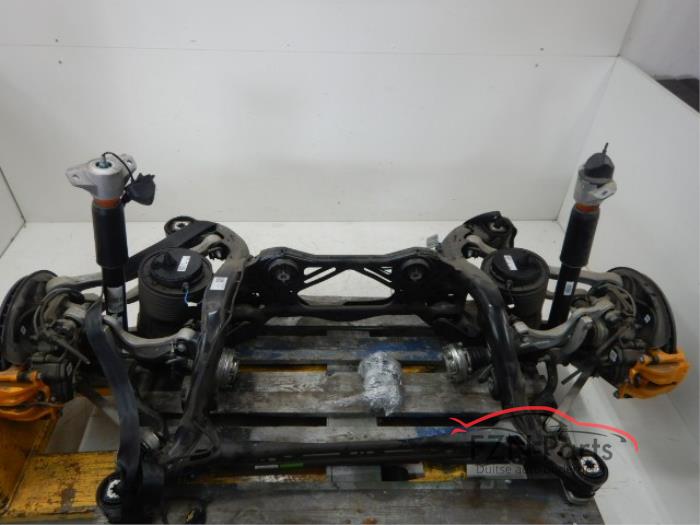 Używane Os tylna 4x4 Audi E-Tron Cena € 3.999,00 Z VAT oferowane przez FZN Parts
