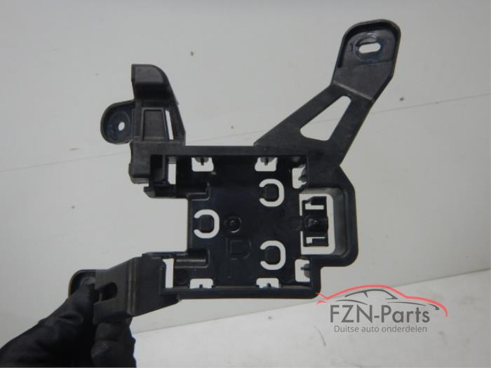 Blind spot radar bracket