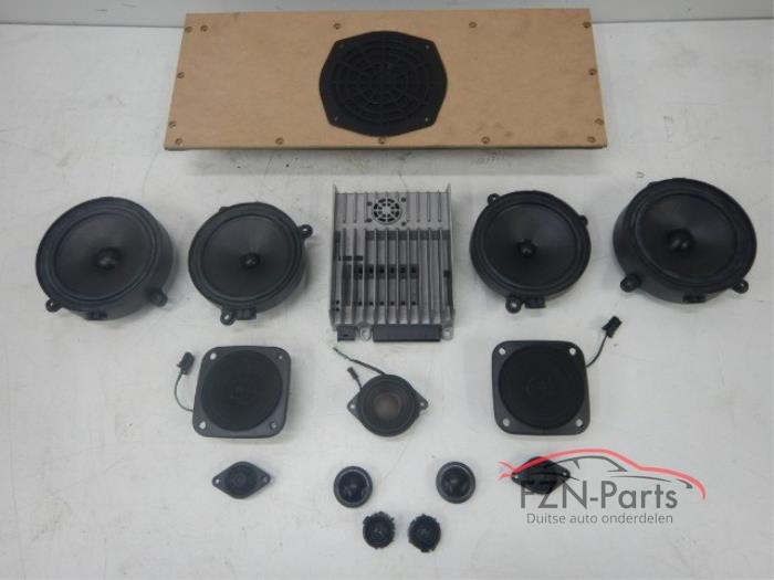 Begagnade Högtalarset Mercedes G (463) Pris € 1.499,00 Inklusive moms erbjuds av FZN Parts