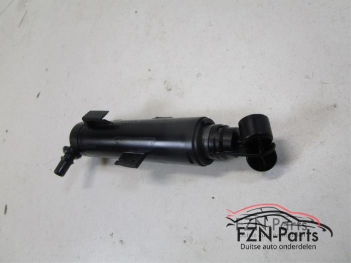 Używane Pompa spryskiwacza reflektorów Audi A1 Sportback (8XA/8XF) Cena € 25,00 Z VAT oferowane przez FZN Parts