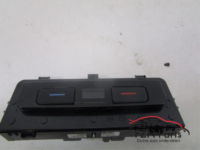 Używane Panel climatronic Volkswagen Tiguan (AD1) Cena € 99,00 Z VAT oferowane przez FZN Parts