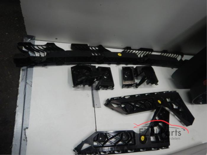 Używane Rózne Volkswagen Tiguan (CT1) Cena € 49,01 Z VAT oferowane przez FZN Parts